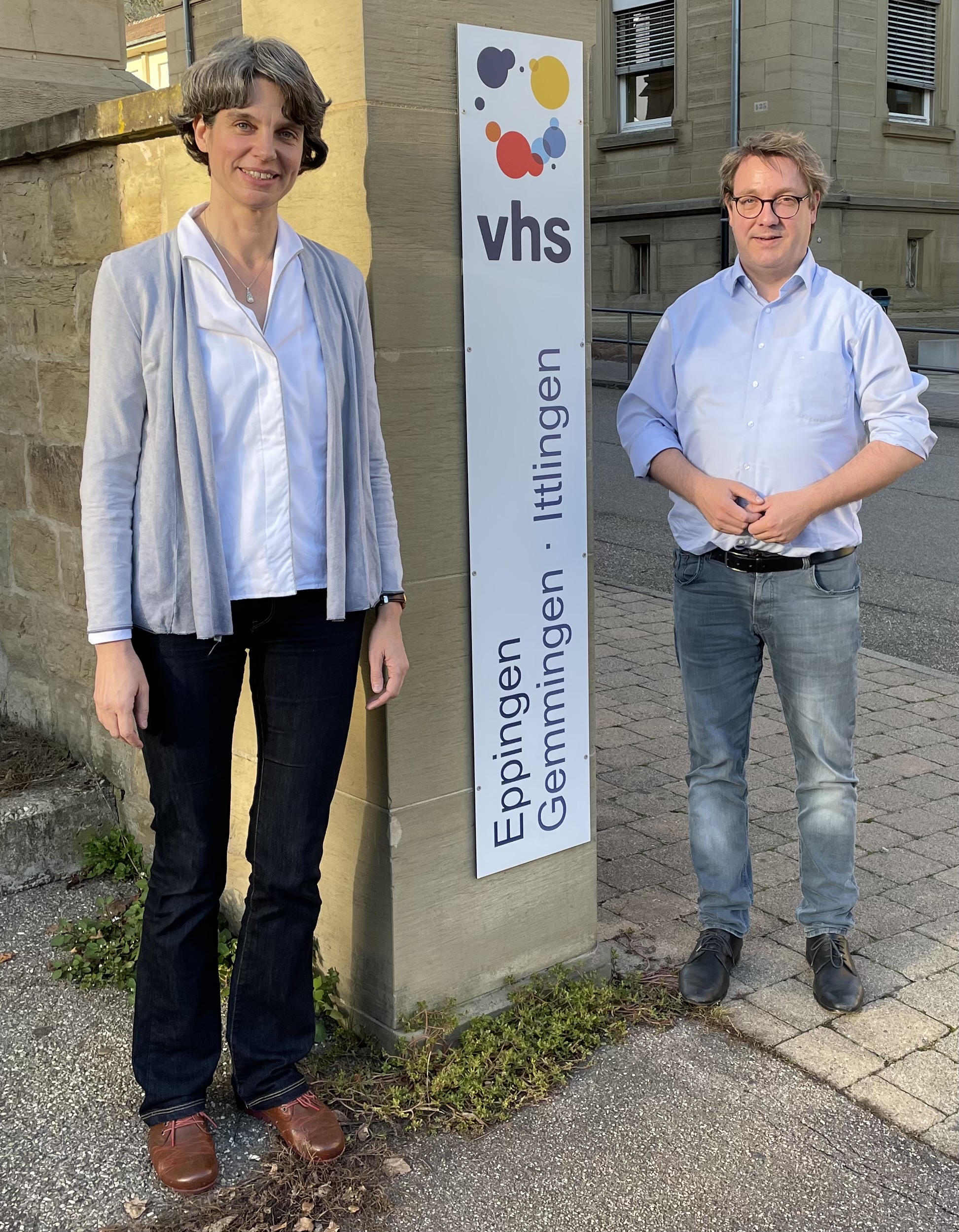 Dr. Christiane Stroh/Leiterin der Volkshochschule Eppingen-Gemmingen-Ittlingen im Gespräch mit Dr. Michael Preusch 